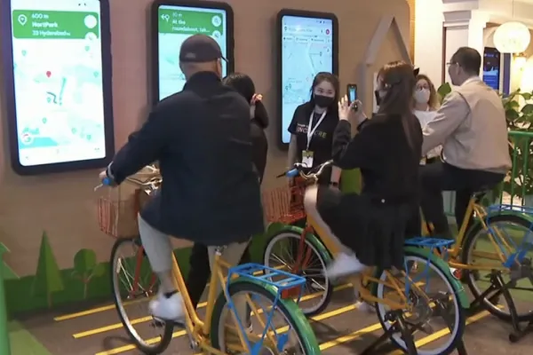 Interactive cycling game event engagement tool